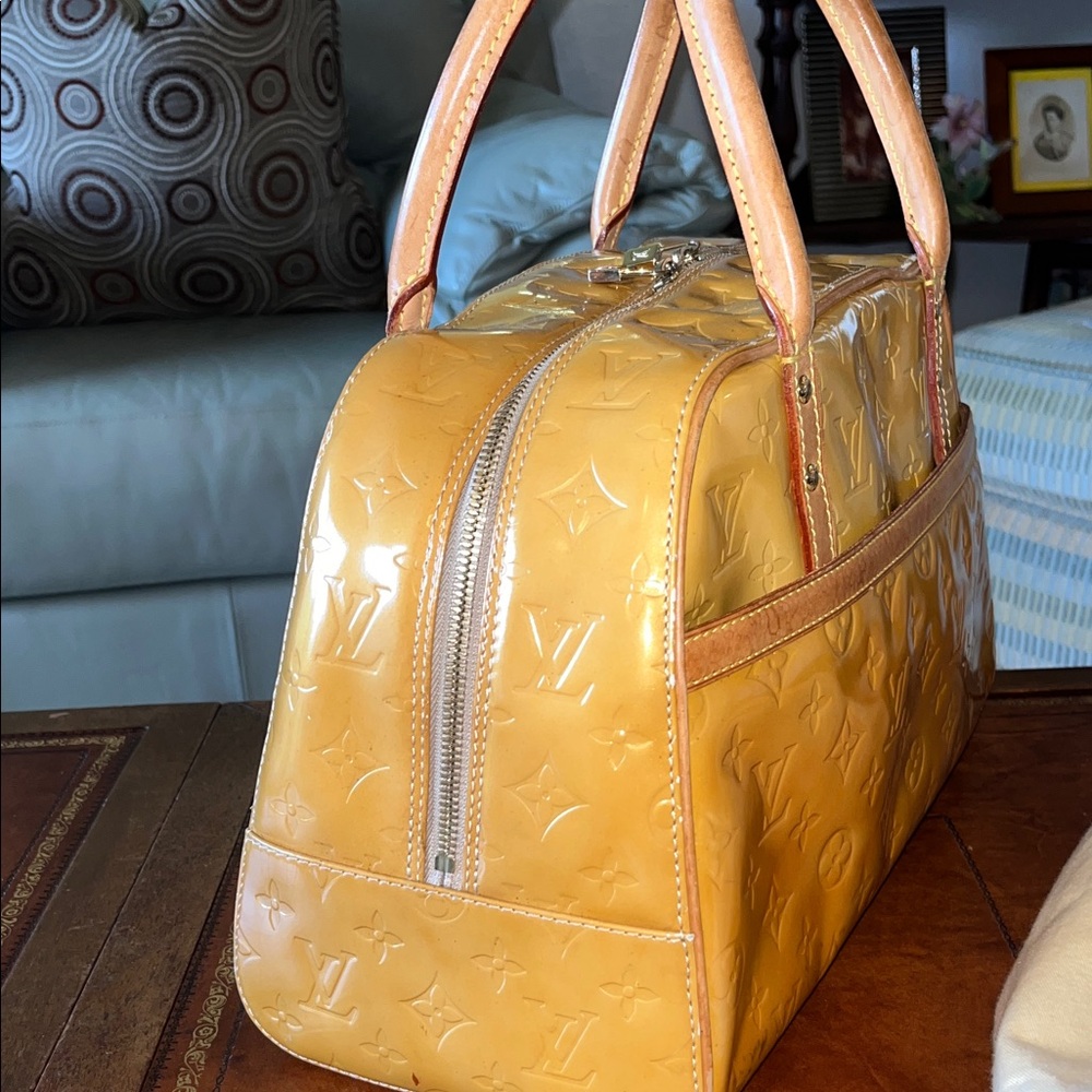 Louis Vuitton Vernis Monogram Tompkins Bag - Picture 6 of 16